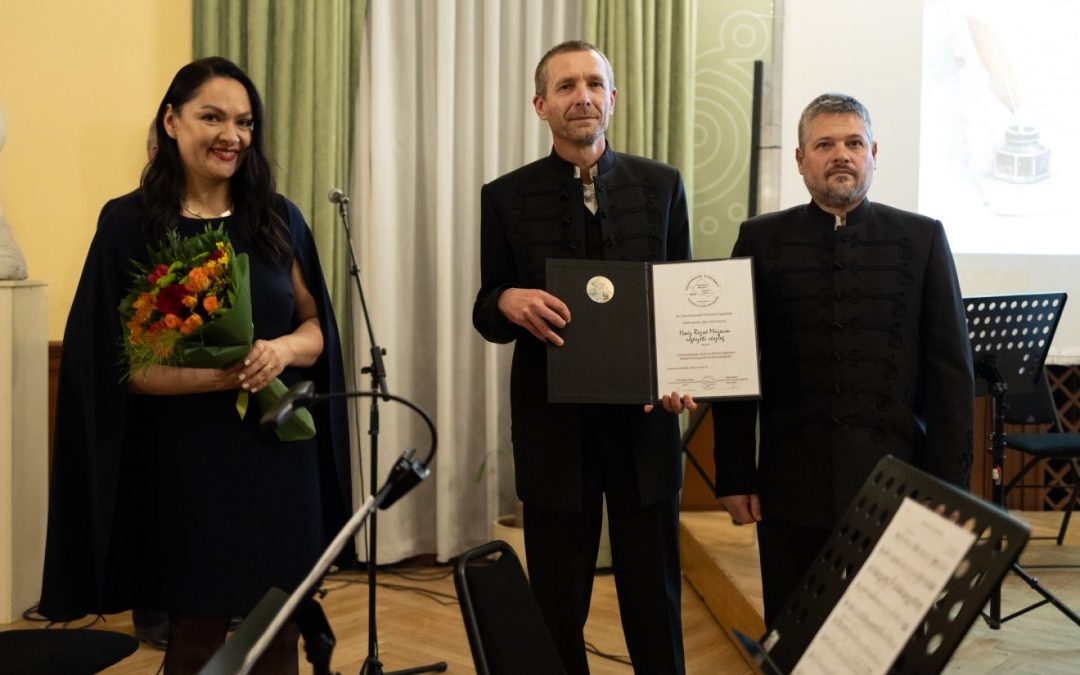 Lovag Sófalvi András, a Haáz Rezső Múzeum régészeként Értékmentés díjban részesült.
